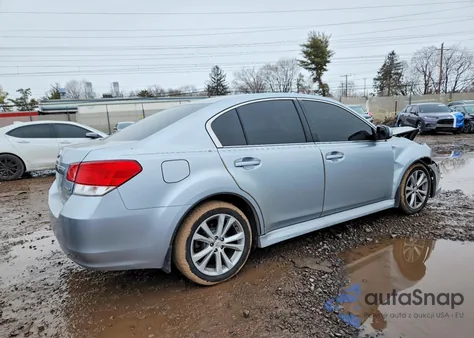 2013 Subaru Legacy 2.5I Premium из США, поврежденный, VIN 4S3BMBC63D3009191